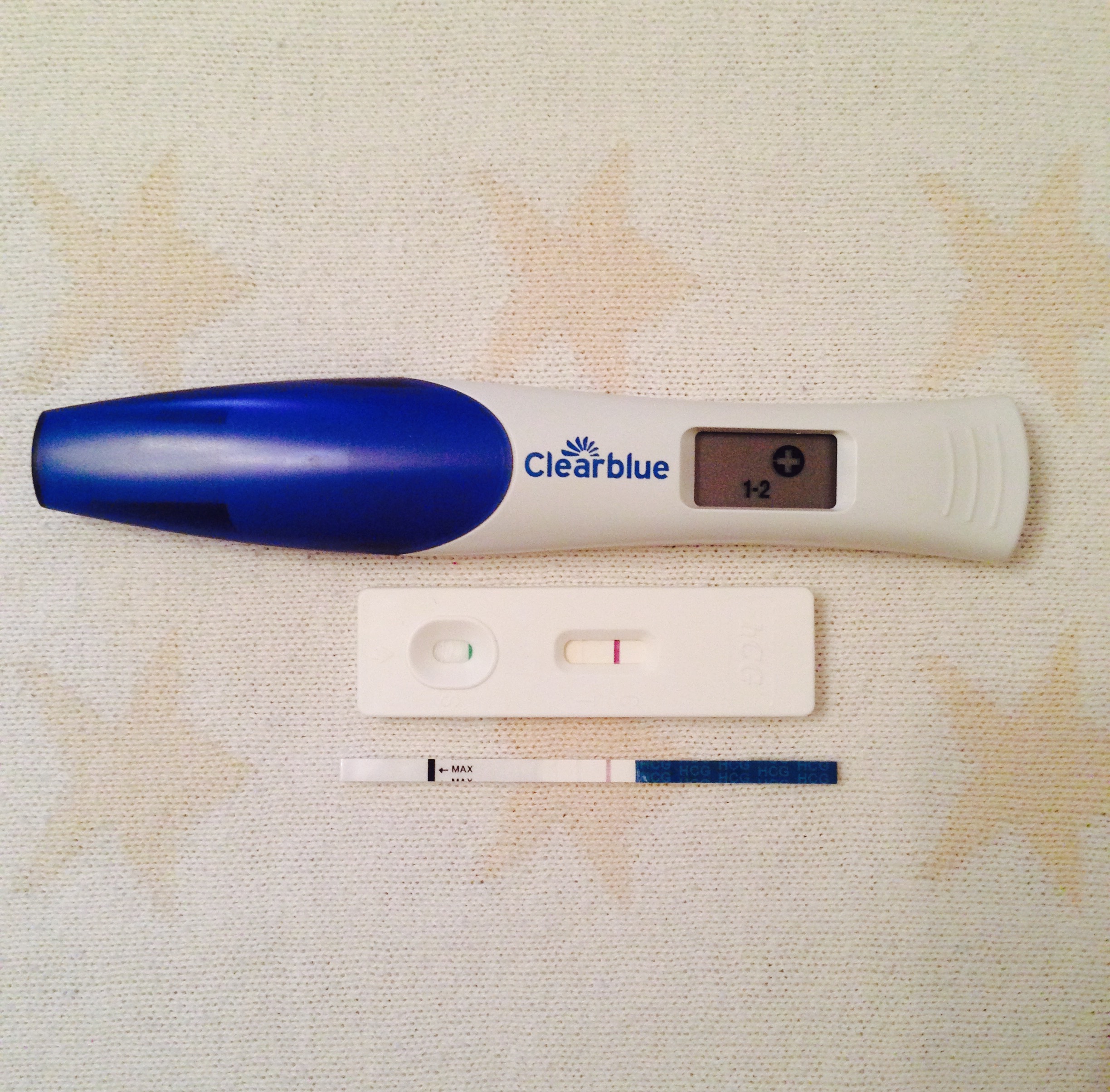 Электронный тест отзывы. Электронный Clearblue на 10 ДПО. Цифровой тест на беременность Clearblue 10 ДПО. Клиаблу тест на беременность цифровой 10дпо. 14 ДПО клеар Блю цифровой.